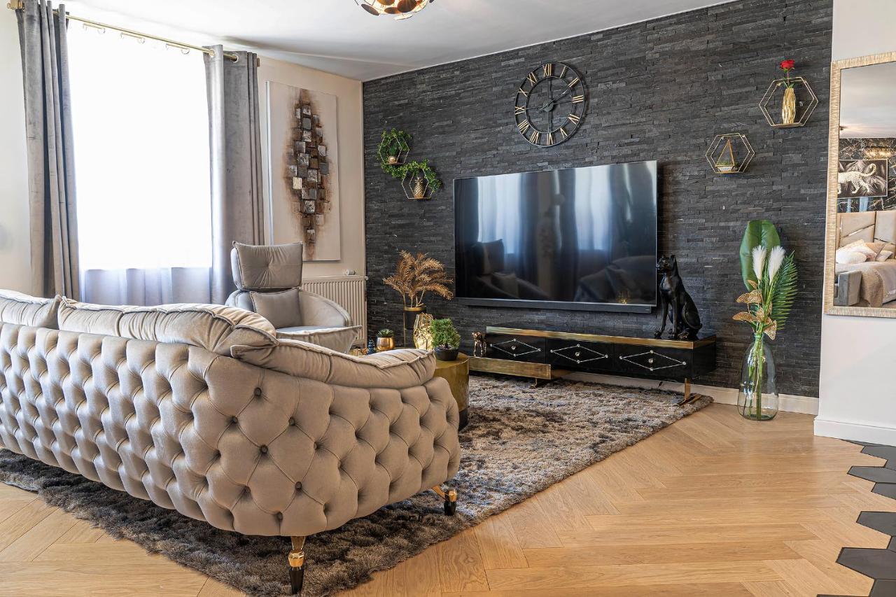 Magnifique Loft / Spa En Face De La Cathedrale ! Narbonne Luaran gambar